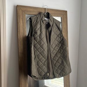 Old navy green vest, L, NWT